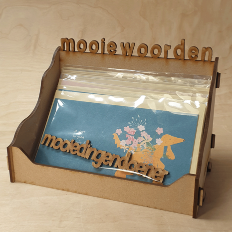 B279-075 - mooiwoord mooiedingendoener